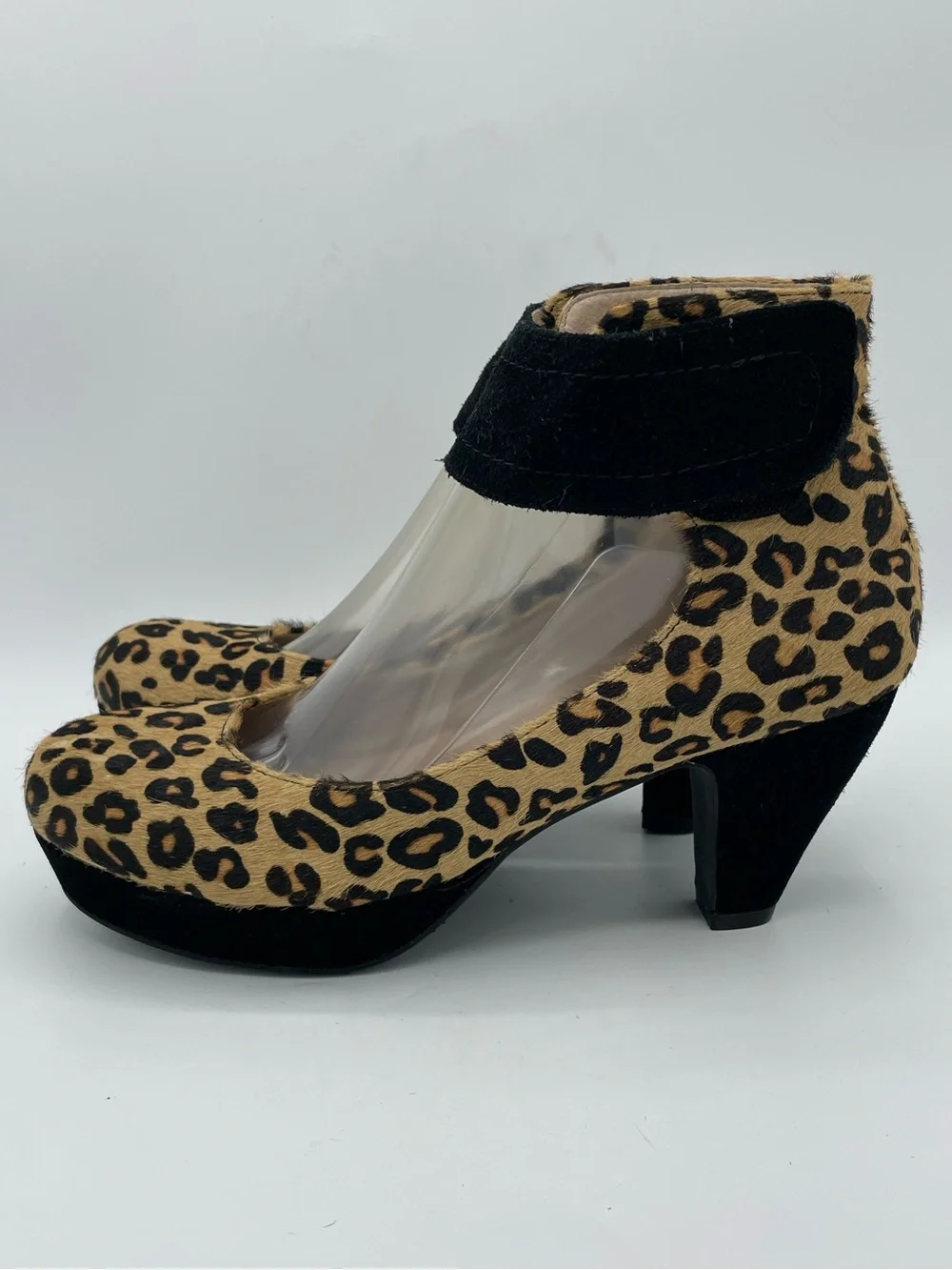 Sasha London Vera Leopard Print Fur  Block Heel Mary Jane Shoes.
